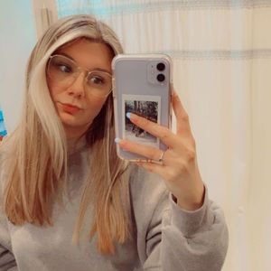 Meet your Posher, Brook